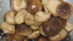 Recepta de cuina de Crema de carxofa amb shiitake saltejats